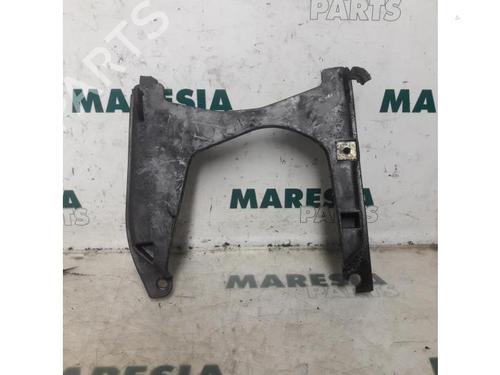Used Timing cover FIAT BRAVA (182_) 1.4 12 V (182.BA) (80 hp) 31532616