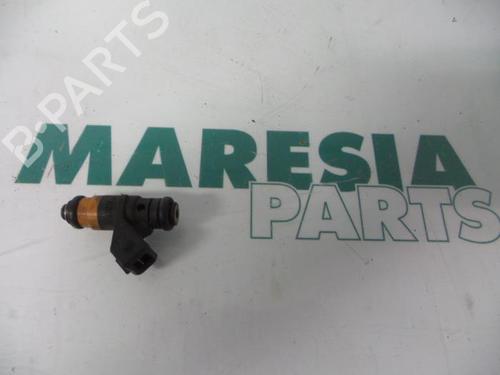 Used Injector RENAULT MEGANE I Coach (DA0/1_) 1.6 16V (DA0B, DA04, DA11) (107 hp) 31456802