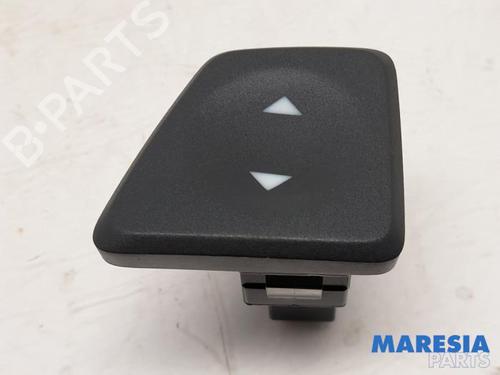 Used Right front window switch FIAT 500 (312_) 1.2 (312AXA1A) (69 hp) 31463493
