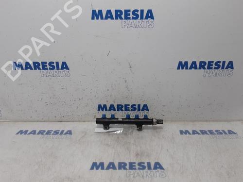Used Injection rail PEUGEOT 308 CC (4B_) 1.6 HDi (112 hp) 31531988