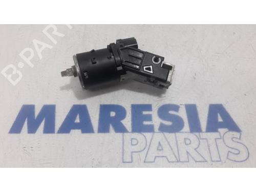 Used Ignition barrel PEUGEOT 208 I (CA_, CC_) 1.2 VTi 68 / PureTech 68 (68 hp) 31488084