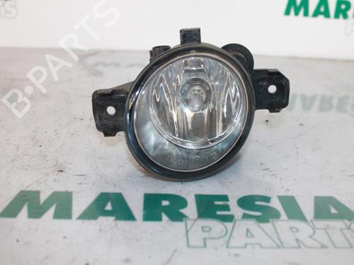 right-front-fog-light-renault-clio-ii-bb_-cb_-1998-1999-2000-2001-2002-2003-2004-2005-2006-2007-2008-2009-2010-2011-2012-2013-2014-2015-2016-31422401 main image