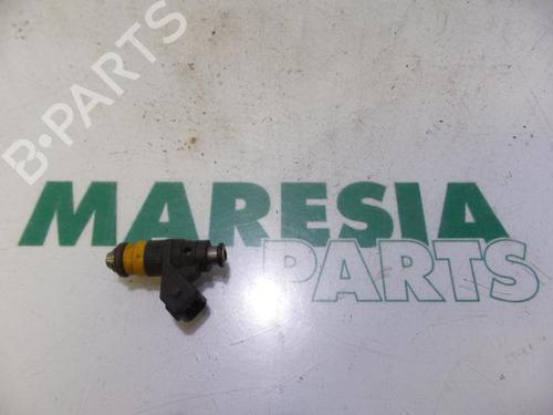 Used Injector RENAULT CLIO II (BB_, CB_) 1.4 16V (B/CB0P, BB13) (98 hp) 31384637
