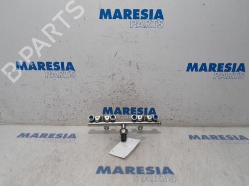 Used Injection rail CITROËN C5 III Break (RW_) 1.6 THP 155 (156 hp) 31475888