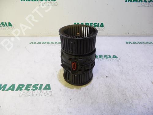 Used Heater blower motor RENAULT MEGANE III Grandtour (KZ0/1) 1.5 dCi (KZ09, KZ0D, KZ1G, KZ29, KZ14, KZ1W, KZ10, KZ1F,... (110 hp) 31501849