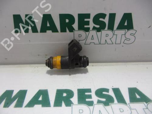 Used Injector RENAULT MEGANE I Grandtour (KA0/1_) 1.6 16V (KA0B, KA04, KA11) (107 hp) 31449232