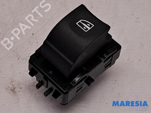 Used Switch RENAULT GRAND SCÉNIC III (JZ0/1_) 1.4 16V (JZ0F) (131 hp) 31430066
