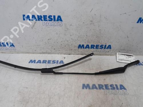 front-windshield-wiper-arm-peugeot-308-i-4a_-4c_-2007-2008-2009-2010-2011-2012-2013-2014-2015-2016-31490230 main image