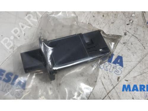 Used Mass air flow sensor PEUGEOT BOXER Van 2.2 HDi 120 (120 hp) 31467370