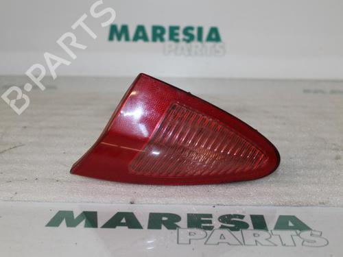 Used Right taillight ALFA ROMEO 147 (937_) 1.6 16V T.SPARK ECO (937.AXA1A, 937.BXA1A) (105 hp) 31509480