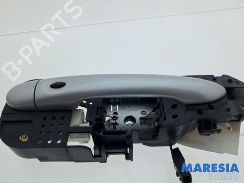 Used Rear right exterior door handle Rear right exterior door handle 37992401 37992401