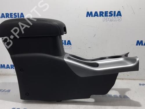 Console centrale PEUGEOT 4007 (VU_, VV_) 2.4 16V (170 hp) 31513595