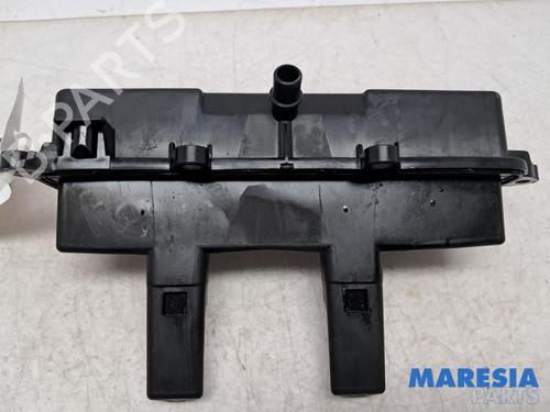Used Valve cover Valve cover RENAULT TWINGO III (BCM_, BCA_) 1.0 SCe 70 (71 hp) 34724101 34724101