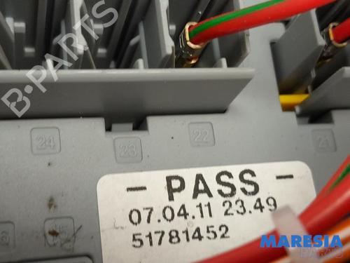 Fuse box FIAT 500 (312_) 1.2 (312AXA1A) | BP31458313E1 - Image 2