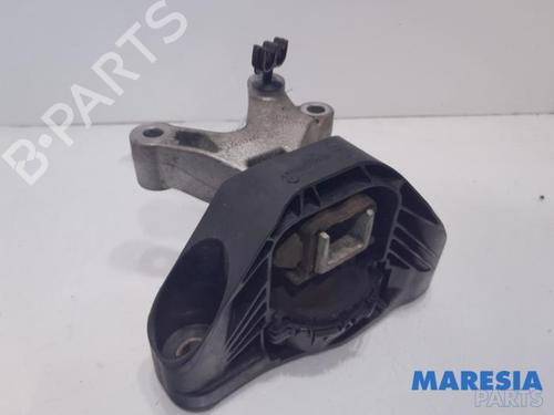 Used Gearbox mount RENAULT CAPTUR I (J5_, H5_) 1.2 TCe 120 (118 hp) 31530411