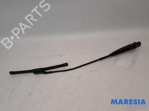 front-windshield-wiper-arm-fiat-500-312_-2007-31482191 main image