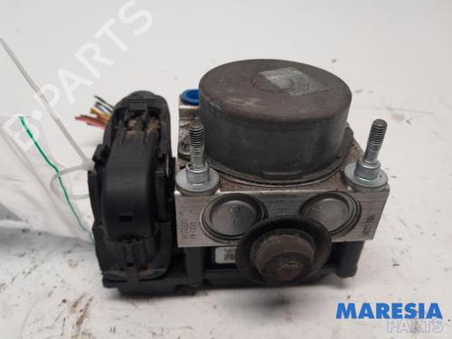 Used ABS pump FIAT 500 (312_) 0.9 (312AXG1A, 312.AXG11) (86 hp) 31418000