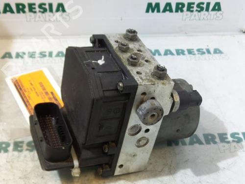 Used ABS pump ALFA ROMEO 147 (937_) 1.9 JTDM 8V (937.AXD1A, 937.AXU1A, 937.BXU1A) (120 hp) 31413785