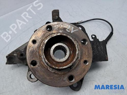 Fusée avant gauche RENAULT CLIO IV Grandtour (KH_) 0.9 TCe 90 (90 hp) 32197185