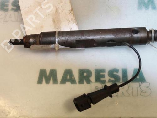 Used Injector RENAULT LAGUNA I (B56_, 556_) 1.9 dTi (B56J) (98 hp) 31429482