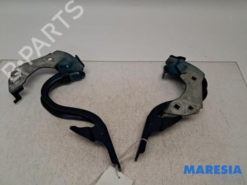 Bisagra/Limitador de puerta Bisagra/Limitador de puerta FIAT 500e (332_) Elektro 3+1 (FA1) (118 hp) 36280621 36280621