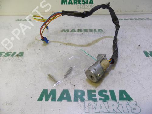 Used Ignition barrel CITROËN C5 I (DC_) 2.0 16V (DCRFNC, DCRFNF) (136 hp) 31429846