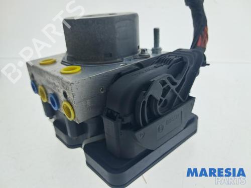 ABS pump RENAULT CAPTUR I (J5_, H5_) 0.9 TCe 90 | BP39725974M43 - Image 3