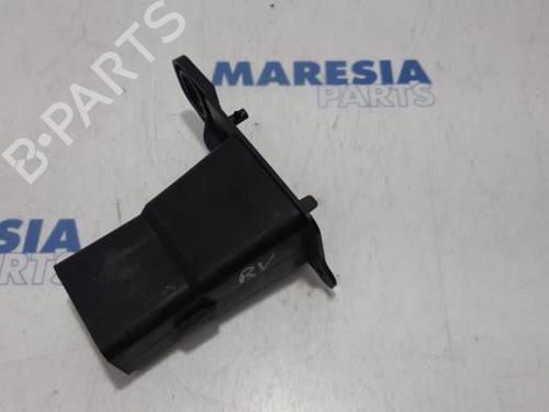 Used Front bumper reinforcement PEUGEOT 5008 (0U_, 0E_) 1.6 16V (156 hp) 31528440