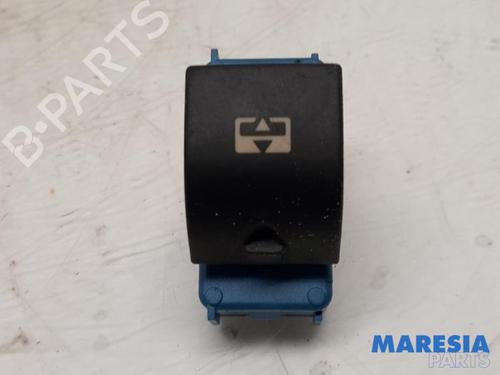 switch-peugeot-3008-i-mpv-0u_-2009-2010-2011-2012-2013-2014-2015-2016-2017-31486993 main image
