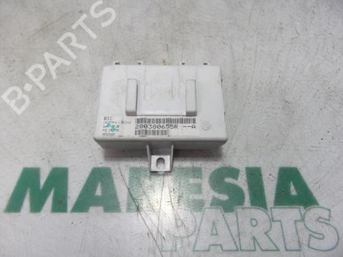 Used Electronic module RENAULT MEGANE III Grandtour (KZ0/1) 1.5 dCi (KZ09, KZ0D, KZ1G, KZ29, KZ14, KZ1W, KZ10, KZ1F,... (110 hp) 31519703