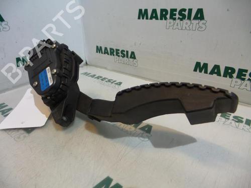 Used Electronic module RENAULT LAGUNA II Grandtour (KG0/1_) 1.8 16V (KG0B, KG0M) (120 hp) 31505964