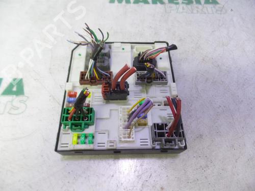 Used Fuse box RENAULT MEGANE III Grandtour (KZ0/1) 1.5 dCi (KZ09, KZ0D, KZ1G, KZ29, KZ14, KZ1W, KZ10, KZ1F,... (110 hp) 31437565