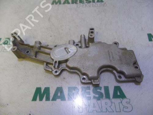 Used Valve cover RENAULT LAGUNA II Grandtour (KG0/1_) 1.6 16V (KG0A, KG0L) (107 hp) 31457123