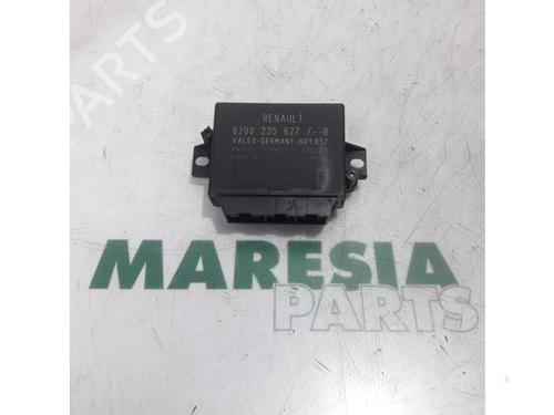 Used Electronic module RENAULT SCÉNIC II (JM0/1_) 1.6 (JM0C, JM0J, JM1B) (113 hp) 31500185