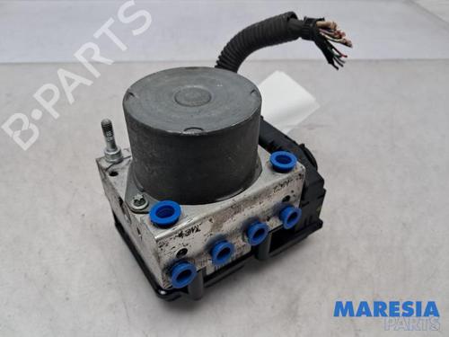 Used ABS pump PEUGEOT 107 (PM_, PN_) 1.0 (68 hp) 31419091