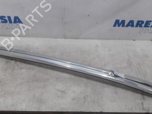 Tagræling Tagræling PEUGEOT 508 SW I (8E_) 2.0 HDi (163 hp) 31526264 31526264