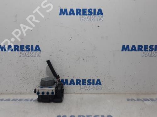 Used ABS pump RENAULT CAPTUR I (J5_, H5_) 1.2 TCe 120 (120 hp) 31388664