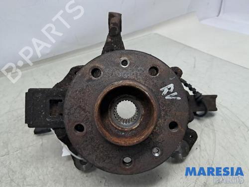 Used Right front steering knuckle RENAULT SCÉNIC III (JZ0/1_) 1.6 16V (JZ0U, JZ1B) (110 hp) 31816602