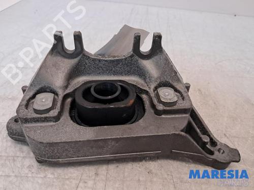 Used Gearbox mount Gearbox mount RENAULT CLIO V (B7_) 1.0 TCe 100 (B7MT) (101 hp) 33674476 33674476