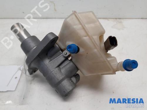 Used Brake master cylinder PEUGEOT 3008 I MPV (0U_) 1.6 VTi (120 hp) 31409132