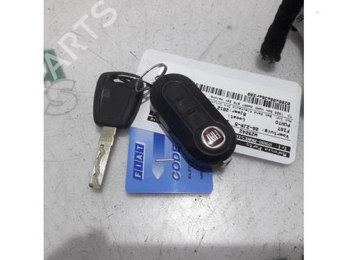 Fuse box FIAT PUNTO (199_) 1.3 D Multijet | BP31479349E1