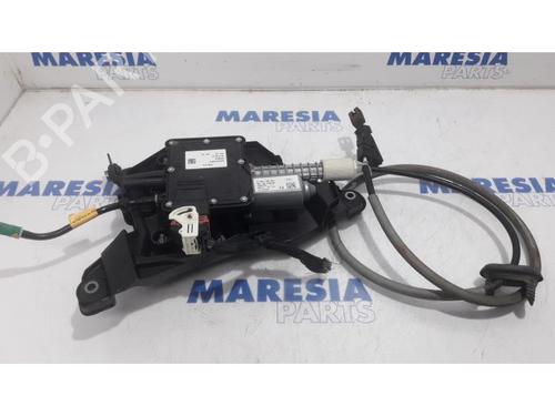 Used Electric handbrake PEUGEOT 3008 I MPV (0U_) 1.6 VTi (120 hp) 31420485