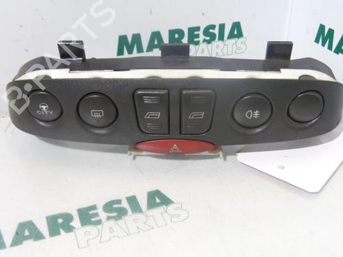 Used Switch FIAT PUNTO (188_) 1.9 JTD 80 (188.237, .257, .337, .357) (80 hp) 31389463