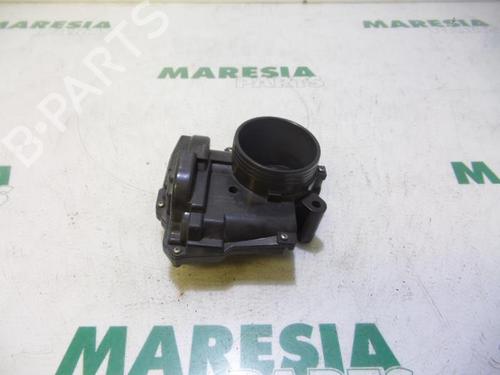 Used Throttle body PEUGEOT 5008 (0U_, 0E_) 1.6 16V (120 hp) 31523036