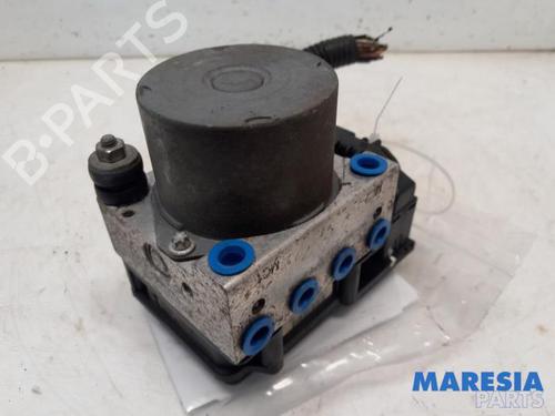 Used ABS pump PEUGEOT 107 (PM_, PN_) 1.0 (68 hp) 31433561