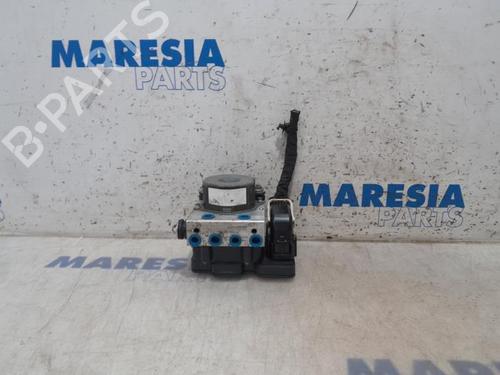 Used ABS pump PEUGEOT 308 II (LB_, LP_, LW_, LH_, L3_) 1.2 THP 110 (110 hp) 31527686