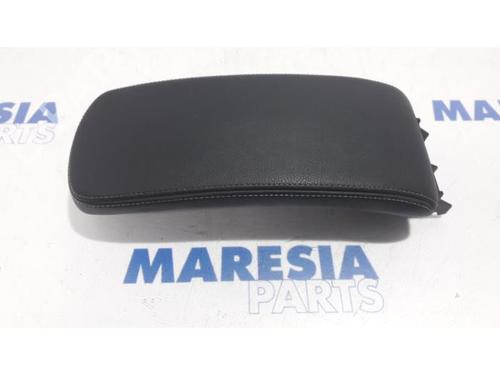 Armlene RENAULT LAGUNA III Grandtour (KT0/1) 2.0 dCi (KT01, KT08, KT09, KT0K, KT12, KT1D, KT1W) (150 hp) 31532875