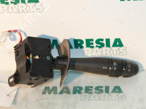 Used Steering column stalk RENAULT MEGANE I Classic (LA0/1_) 1.6 16V (LA00, LA04, LA0B, LA11, LA16, LA19, LA1J, LA1K,... (107 hp) 31447403