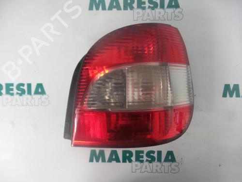right-taillight-renault-scenic-i-mpv-ja01_-fa0_-1999-2000-2001-2002-2003-2004-2005-2006-2007-2008-2009-2010-31485214 main image