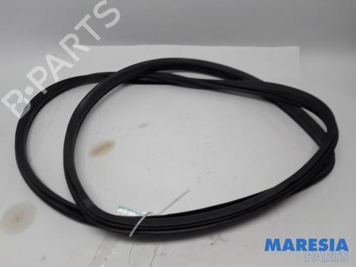 rubber-door-seal-alfa-romeo-giulietta-940_-2010-2011-2012-2013-2014-2015-2016-2017-2018-2019-2020-31444669 main image